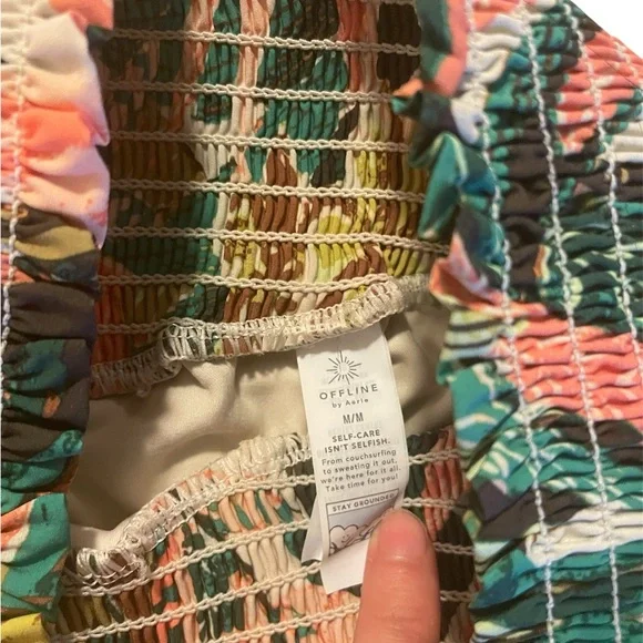 Offline by aerie tropical print shorts - Picture 3 of 4